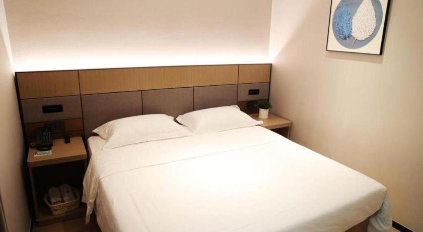 Greentree Inn Suzhou Industrial Zone Yangcheng Lake Weiting Mong Kok Express Hotel Exterior photo
